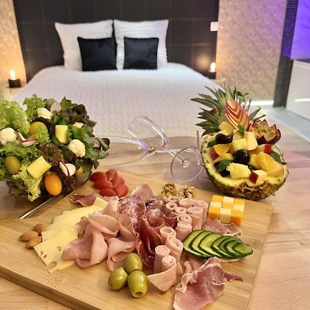 L'Intemporel Suite Spa Champagne-sur-Oise Exterior foto